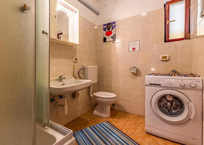 Apartamento Gorgeous In With Kitchen Pula