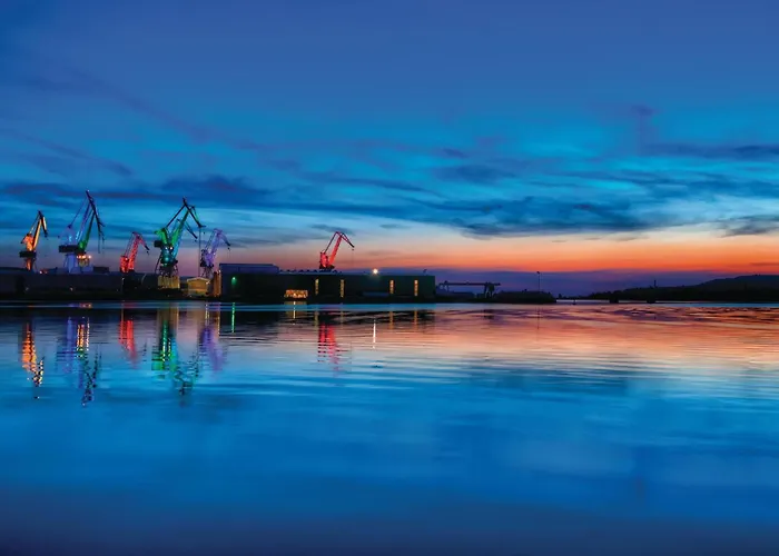 Gorgeous In With Kitchen 普拉