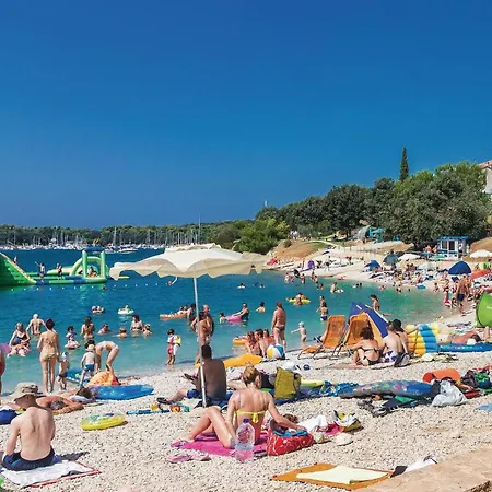 Gorgeous In With Kitchen * Pula