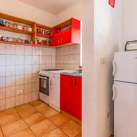 Daire Beautiful Apartment In Pula With Swimming Pool Pula