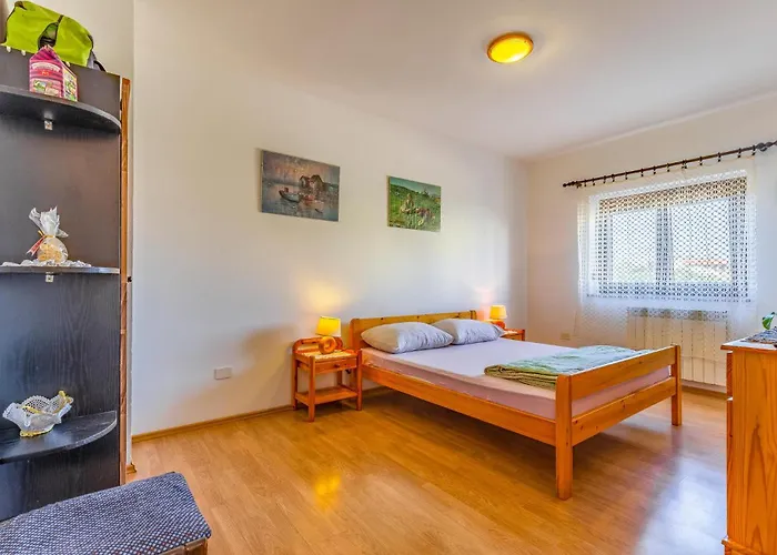 Lejlighed Gorgeous In With Kitchen Pula