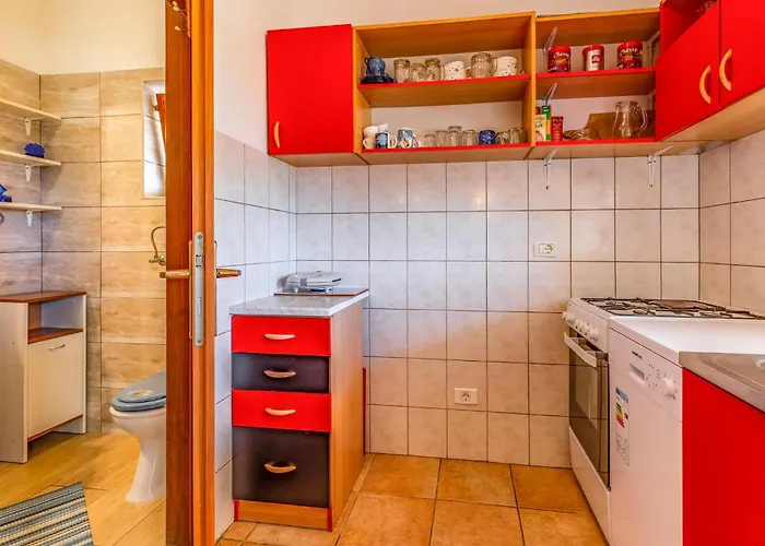 Gorgeous In With Kitchen * Pula