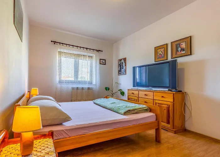 Gorgeous Apartment In Pula With Kitchen * Pula