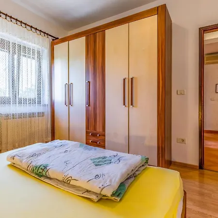 Beautiful Apartment In Pula With Swimming Pool * Pula